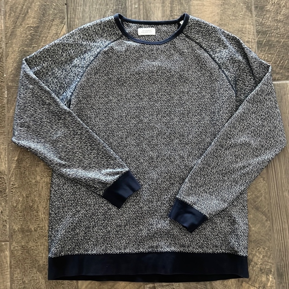Saturdays NYC Mens everyday “sweater”. Light blend blue pattern long sleeve. XL.